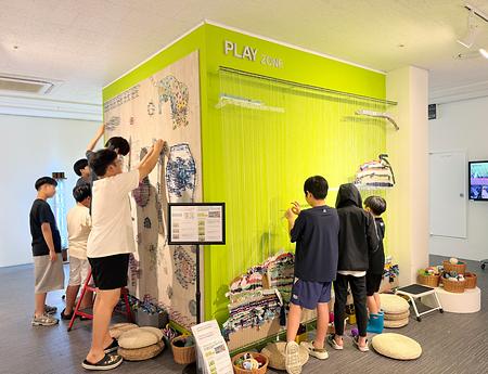 ReSet 기획전시 관람 및 관람객 참여형 체험 이미지